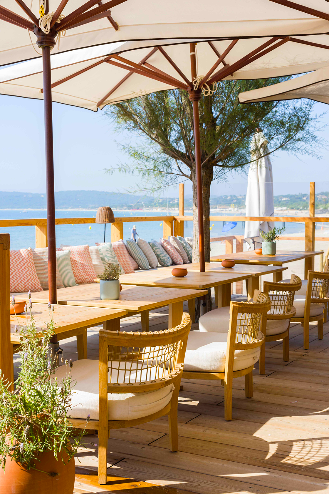 Construction Restaurant Plage - Jardin la Tropezina - Atelier San Gregorio Architectes